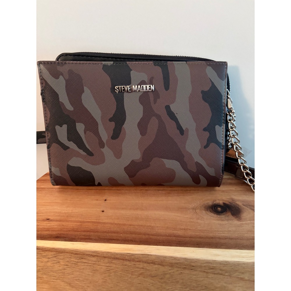 Steve Madden Camo Camouflage Crossbody Wallet Clutch Bag EUC